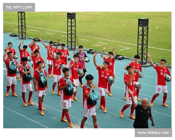 邯郸U18决赛万人挥舞国旗体育场化作热血红色海洋瞬间震撼全场